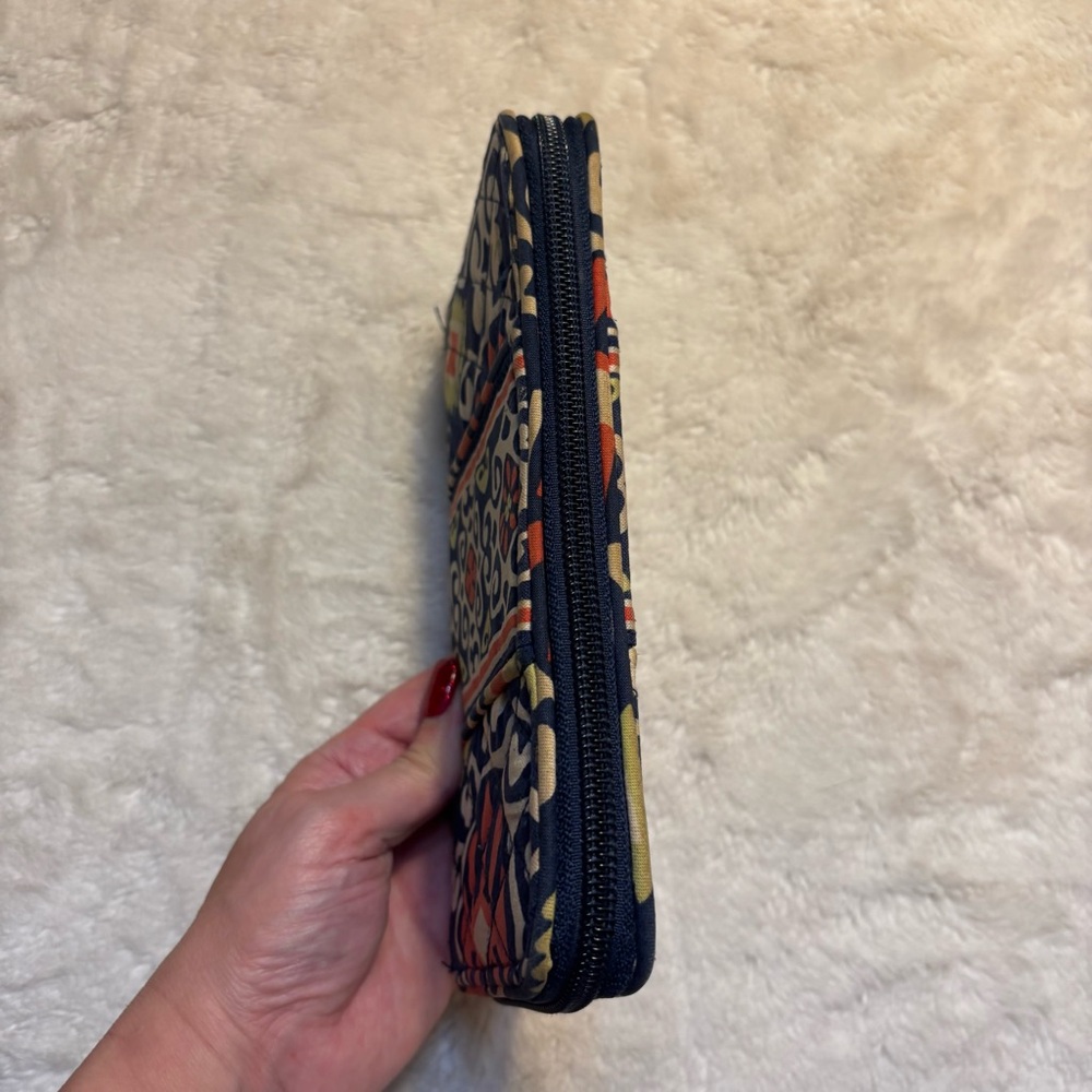 Vera Bradley Wallet Clutch Sun Valley Navy Cream Orange Lime Green Zipup - Picture 6 of 16